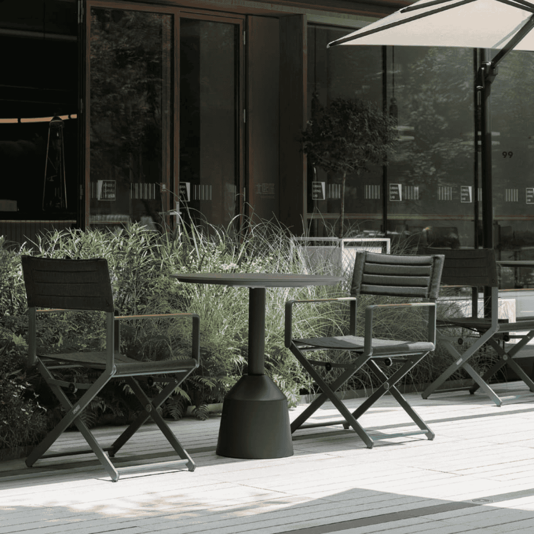 Chic Outdoor Dining Chairs